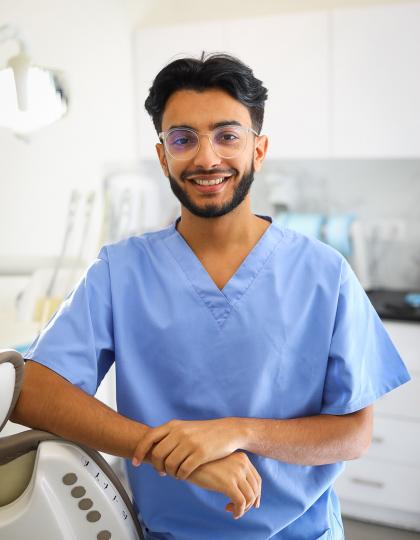 Dr. Aglan Esmail - Dentist